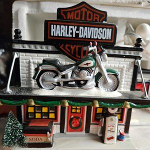 Harley Davidson Christmas House + Figurines